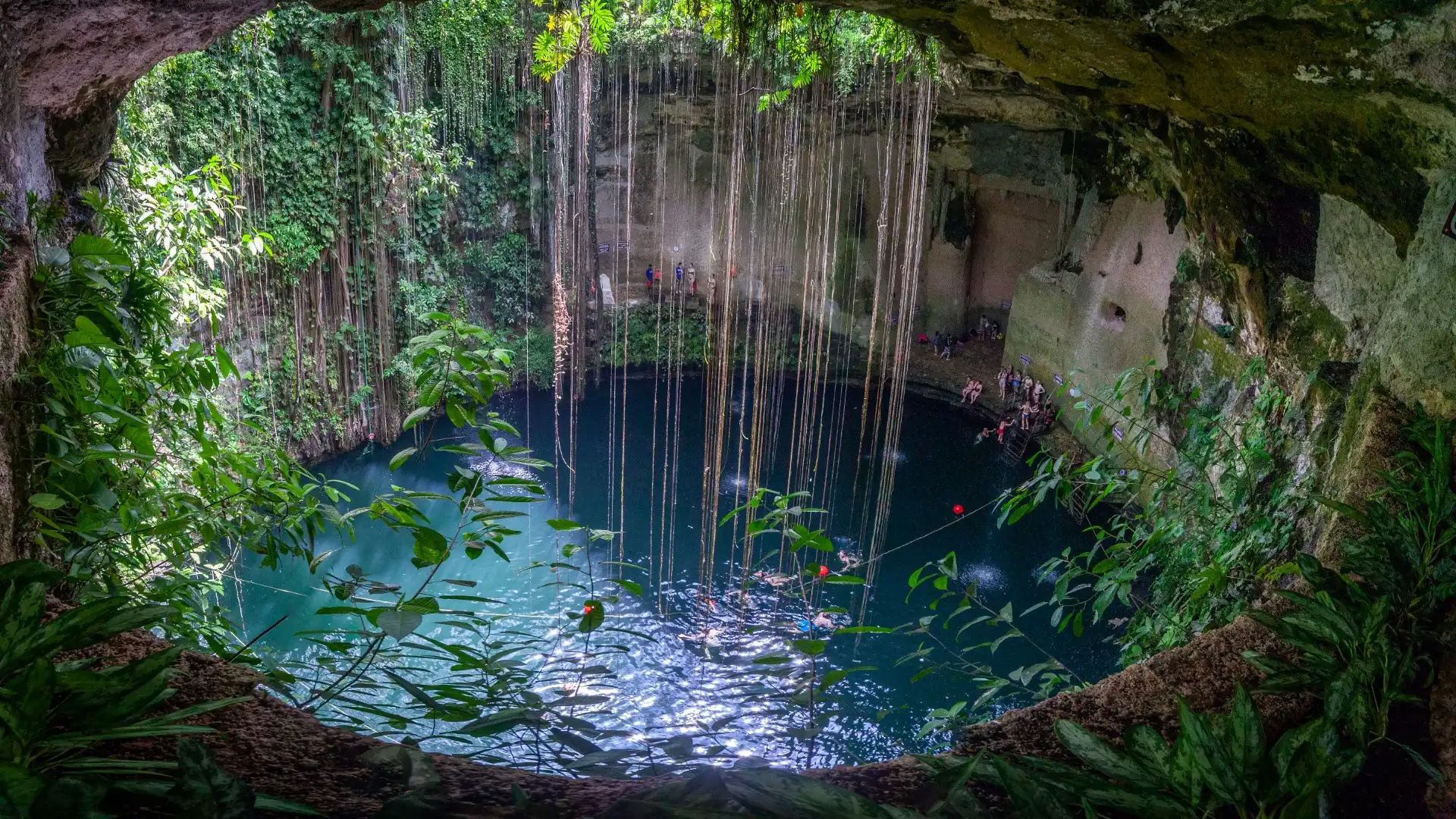 Chichen Itza ball cenote