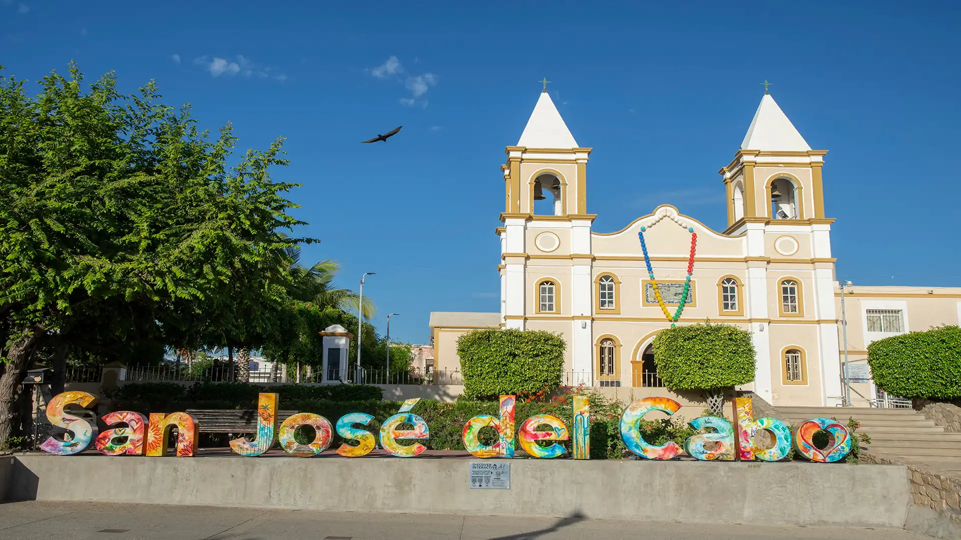 Servicio Abierto En Suburban En Los Cabos
