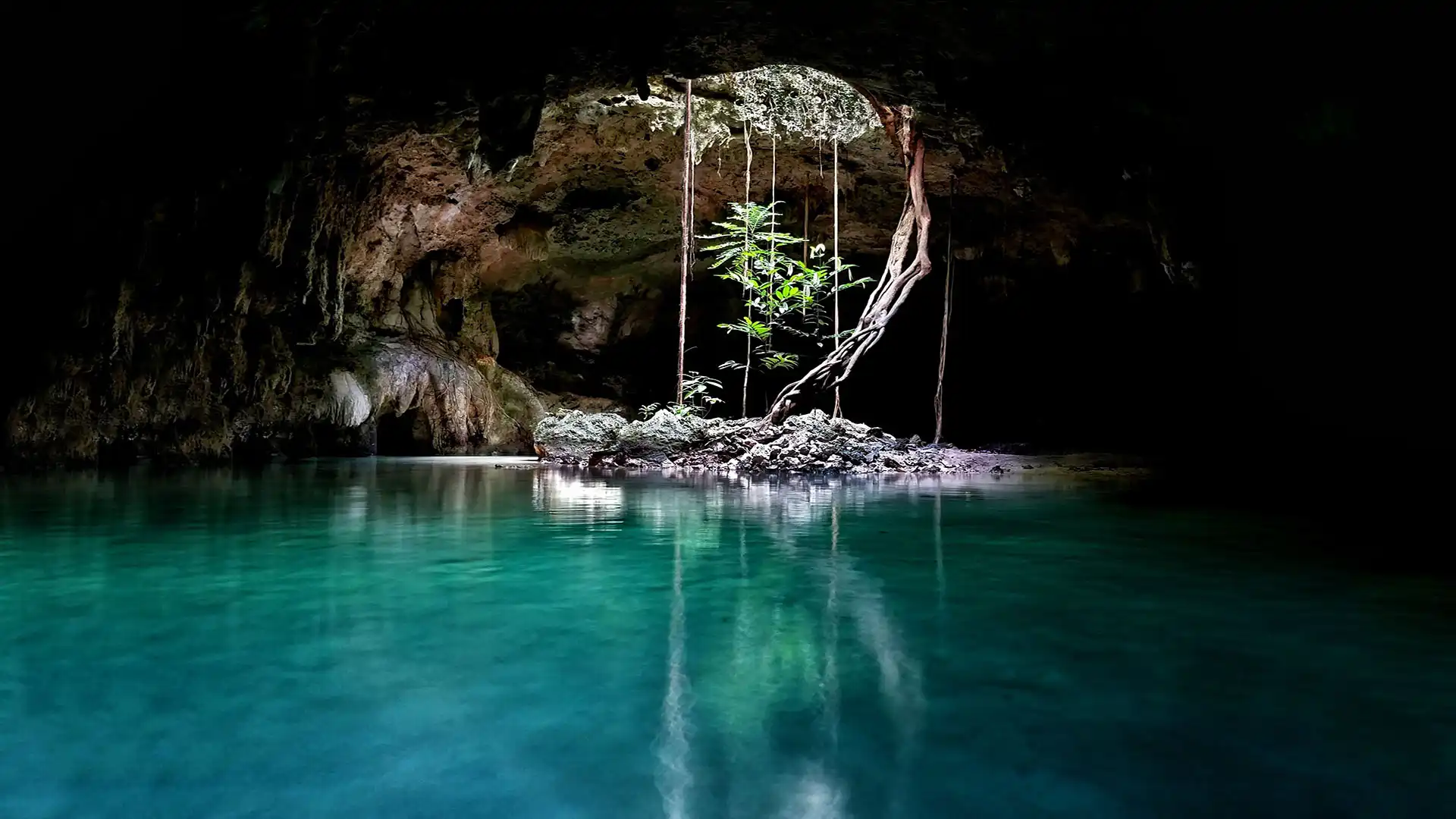 Cenote in Tulum